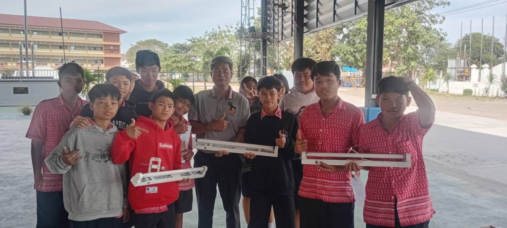 จัดกิจกรรมวิชาการและบริการชุมชน ณ โรงเรียนบ้านสุรศักดิ์ โดยมีสาขาวิชาช่างยนต์ ช่างไฟฟ้า คอมพิวเตอร์กราฟิก และบัญชี