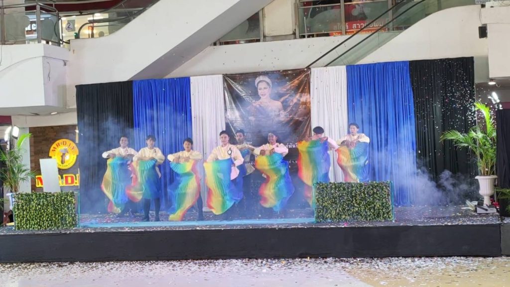 เข้าร่วมการแข่งขันจินตลีลา เทิดพระมารดาองค์พันปีหลวงณ ศูนย์การค้าริเวอร์พลาซ่าท่าน้ำนนท์จังหวัดนนทบุรี