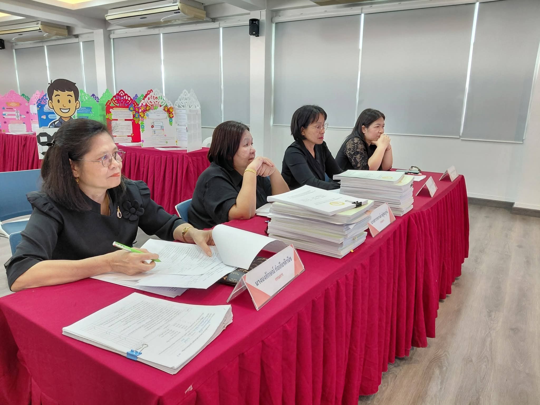 นักเรียนนำเสนอโครงงานวิชาชีพ ปีการศึกษา 2568